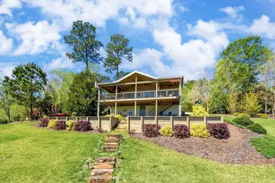 Image de LaLa Land by Big Fish Real Estate Group at Lake Martin