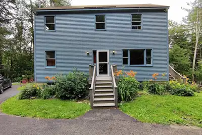 Image de Saltbox-style residence in the Berkshires