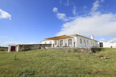 Image de Espaçosa Casa de Campo com 500 Hectares Para Explorar ou Simplesmente Descansar