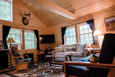 Image de Peaceful Mountain View Retreat Near Trout Streams & Snowshoe
