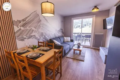 Image de 20m du centre station, 6ème étage, télévision, casier à ski, 28m², Superdévoluy