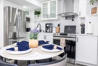 French Charm in Brampton. 2 Bdr Apt Family Friendly!
