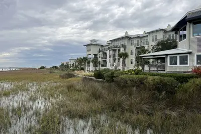 Image de Opulent Waterfront Living with Mesmerizing Marina and Intercoastal Panoramas