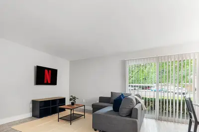 Image de The Ultimate Rochester Getaway Cozy & Inviting