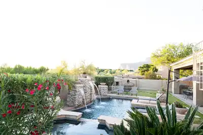 Image de Prestigious Gold Canyon Villa with Golf Course and Superstition Mountain View’s