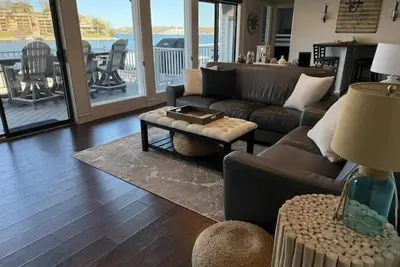 Image de Lake Vacation Home with Private Dock & Boat Slip! Just steps to the water!