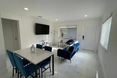 Image de Holly-Blue Sea - Beach Getaway