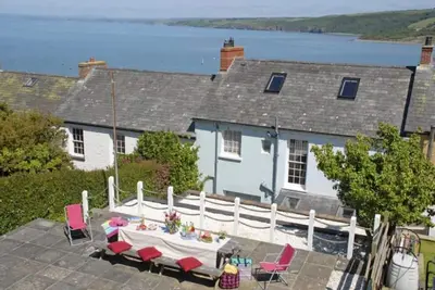Image de Sea Captain's Town House in New Quay with sea views, sleeps 9, dog friendly