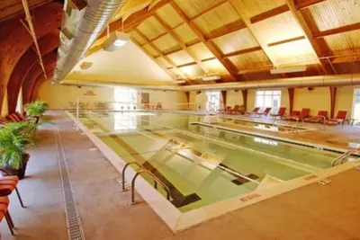 Image de Minutes from Bush Gardens and Colonial Williamsburg, great amenities and space!
