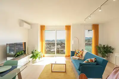 Image de Sunrise to Sunset, Best View in the City. 3 Bedrooms Terrace