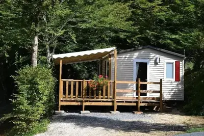 Image de Mobilhome 21 m²: Un petit modèle confortable pour un duo ou trio 4 personnes