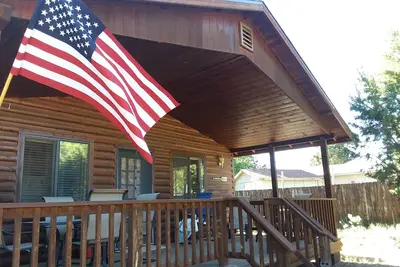 Image de Charming Log Cabin in the Pines