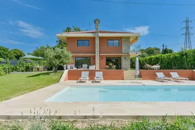 Image de Mougins - Villa Renovee - Piscine - Au Calme