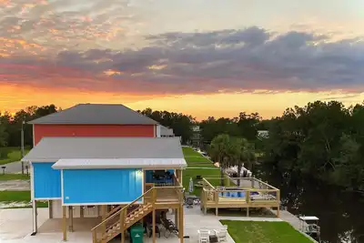 Image de Cozy water front home with a swimming pool near beaches and Old Town Bsl!