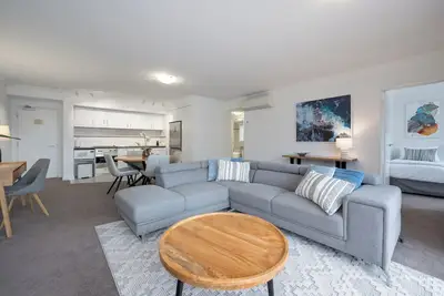 Image de Mounts Bay Stay Two Bedroom Apt. Near Kings Park - Free Parking - Wi-Fi