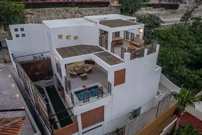 Image de Casa Natalia: Newly Built Luxurious Pedregal Home
