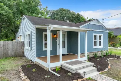 Image de Bluestone Bungalow 30+day stay, walk to amenities, pet friendly, 300Mbps wifi!