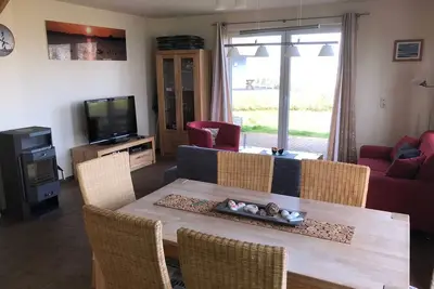 Image de Haus Kranich - Rechte Seite - Ferienhaus Boddenblick und Kranich