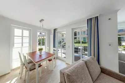 Image de Villa Lara Whg. 3, Strandnah, SĂĽdbalkon, Fahrstuhl - Villa Lara, Strandnah, Teilw. Seeblick