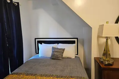 Image de Spacious Guest House w/ 8+ Beds - Near Downtown & Medical District