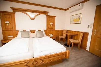 Image de Zimmer de Luxe 2 - Pension Knoll