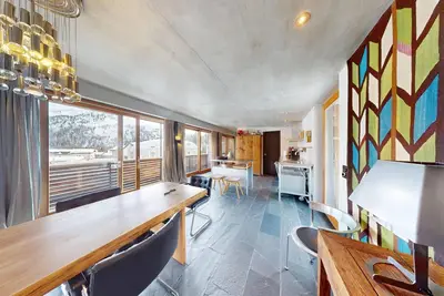Image de Modern, bright 3½ room apartment on two floors (2nd & 3rd floor) with direct acc