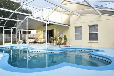 Image de Artisan's Retreat - Poolside Paradise near Disney