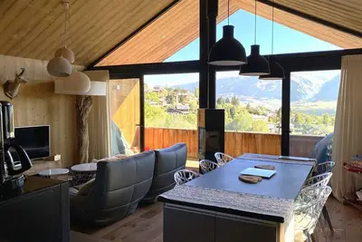 Image de Chalet individuel plein sud avec suites parentales, garage et équipements modernes – 8 pers. max