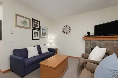 Image de Central Located 2 Bedrooms Cozy Town Home by Cozys
