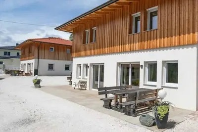 Image de 4luxuriöses Ferienhaus in Traumhafter Landschaft