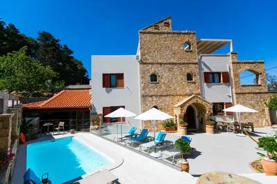 Image de Countryside Villa with Private Pool & Whirlpool Tub