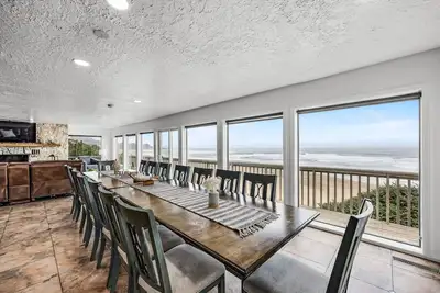 Image de Oceanfront, 8 Bedrooms! | Azul Jewel