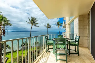Image de Stunning Ocean View Gem with Ac: Kamaole Nalu 504 - Your Island Getaway!
