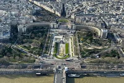 Image de Elegant Parisian Apartment: Unbeatable Location, Breathtaking Views