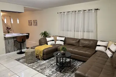 Image de Luxury Home in Dania Beach