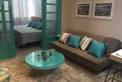 Image de Cozy Flat, one Block From the Beach in Copacabana