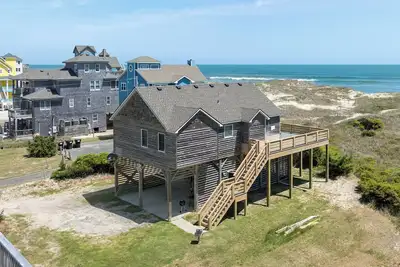 Image de Islander: Oceanfront | Hot Tub | Dog-Friendly
