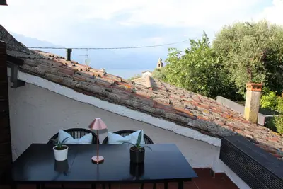 Image de Loggia Anna - Torri del Benaco\nIdyllic, quietly situated antique holiday home