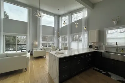 Image de Modern Luxury Dream House -Just Built! GoldStar Resort! The Hideout- Lake & Pool