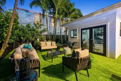 Image de New El Cid Coach House
