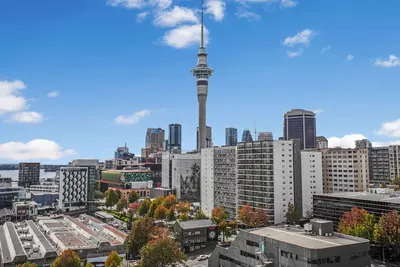 Image de Skyline Serenade Apt with SkyCity View and Parking