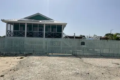 Cozy, comfortable, secure home with pool, outside San Pedro near Secret Beach