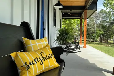 Image de Relaxing, quiet, brand new retreat on wonderful Lake Eufaula, Oklahoma.