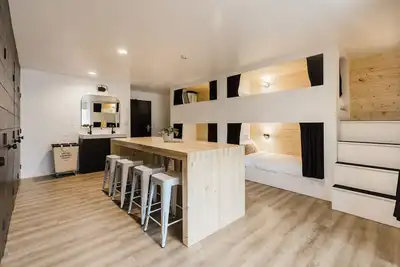 Image de Wonderstone Bunkhouse (Individual Bed)