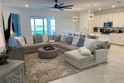 Image de Wellen Park Golf and Country Club, Coach Home 3\/2. Golf Unit, Garage + Golf Cart