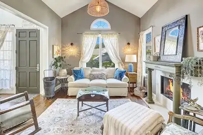 Image de Cozy Home & Lush Garden Retreat in Menlo Park Near Stanford University