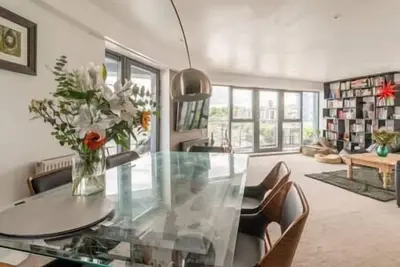 Image de Calming Sea View City Apartment