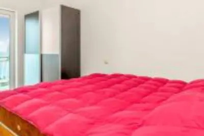 Image de Three Bedroom Apartment with Balcony and Sea View