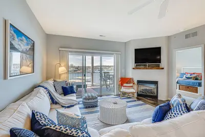 Image de Dine Al Fresco on Balcony: Osage Beach Condo!
