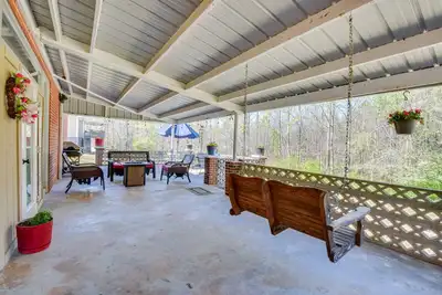 Image de Seneca Abode w\/ Furnished Deck < 10 Mi to Clemson!